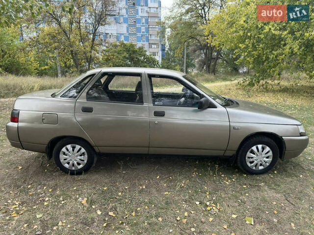 Бежевый ВАЗ 2110, объемом двигателя 1.6 л и пробегом 142 тыс. км за 1600 $, фото 6 на Automoto.ua
