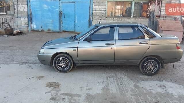 Бежевый ВАЗ 2110, объемом двигателя 1.5 л и пробегом 310 тыс. км за 2200 $, фото 9 на Automoto.ua