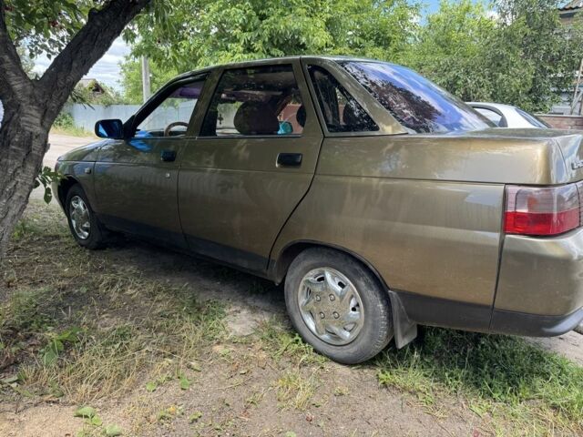 Бежевый ВАЗ 2110, объемом двигателя 1.5 л и пробегом 189 тыс. км за 2800 $, фото 4 на Automoto.ua