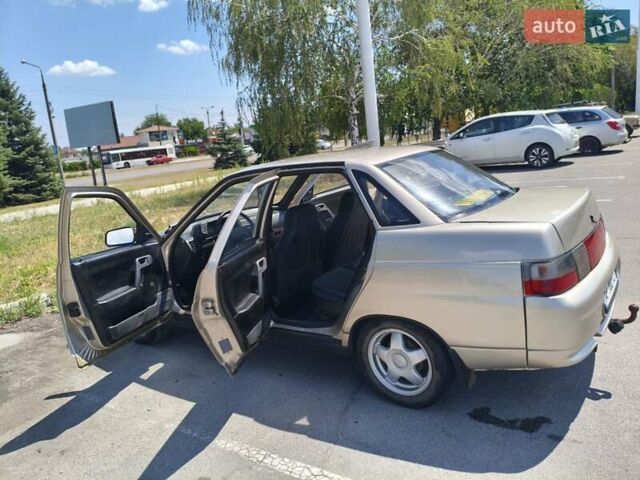 Бежевый ВАЗ 2110, объемом двигателя 1.5 л и пробегом 110 тыс. км за 2200 $, фото 4 на Automoto.ua