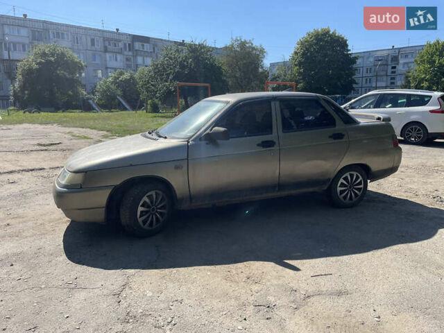 Бежевый ВАЗ 2110, объемом двигателя 1.5 л и пробегом 215 тыс. км за 1200 $, фото 5 на Automoto.ua