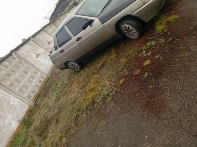 Бежевый ВАЗ 2110, объемом двигателя 1.5 л и пробегом 65 тыс. км за 950 $, фото 5 на Automoto.ua