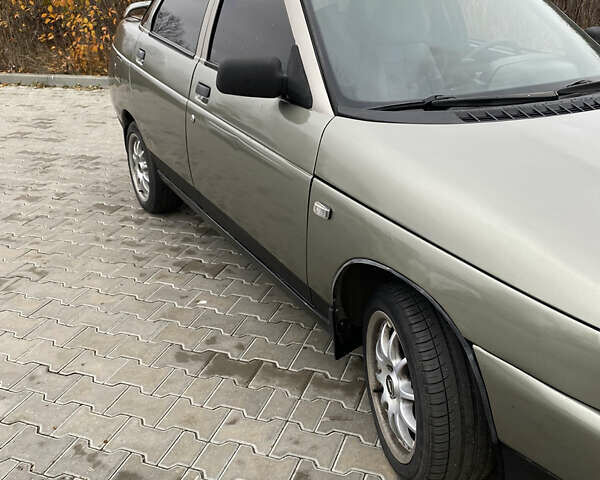 Бежевый ВАЗ 2110, объемом двигателя 1.5 л и пробегом 300 тыс. км за 1700 $, фото 2 на Automoto.ua