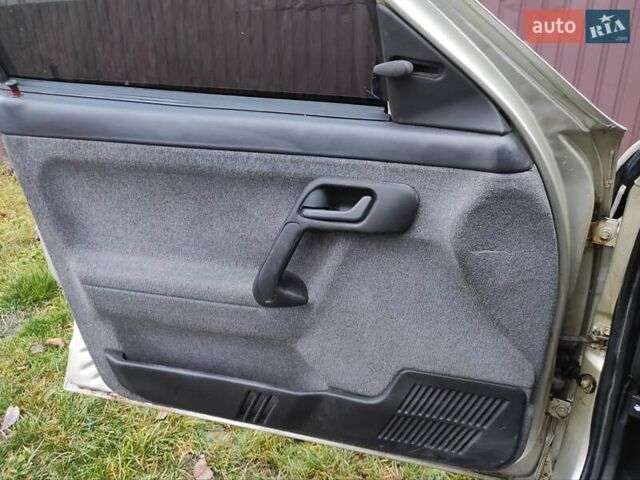 Бежевый ВАЗ 2110, объемом двигателя 1.6 л и пробегом 140 тыс. км за 1800 $, фото 13 на Automoto.ua