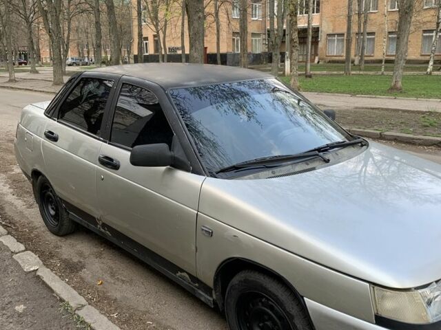 Бежевый ВАЗ 2110, объемом двигателя 1.6 л и пробегом 287 тыс. км за 1600 $, фото 2 на Automoto.ua