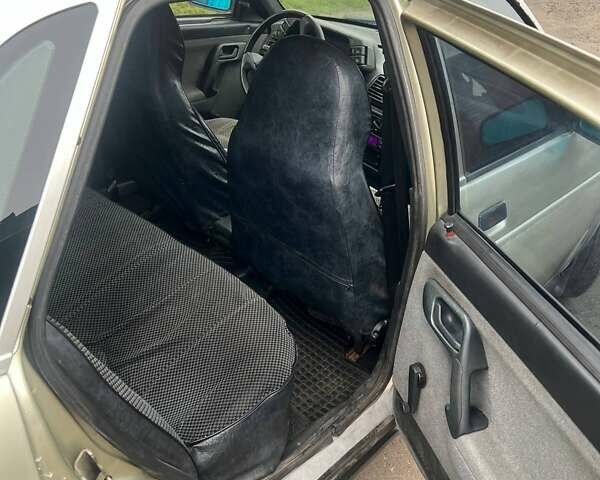 Бежевый ВАЗ 2110, объемом двигателя 1.6 л и пробегом 451 тыс. км за 2000 $, фото 42 на Automoto.ua