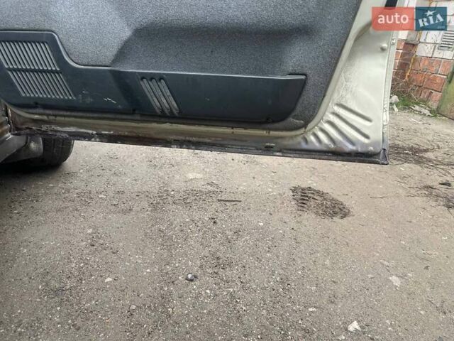 Бежевый ВАЗ 2110, объемом двигателя 1.6 л и пробегом 451 тыс. км за 2000 $, фото 47 на Automoto.ua