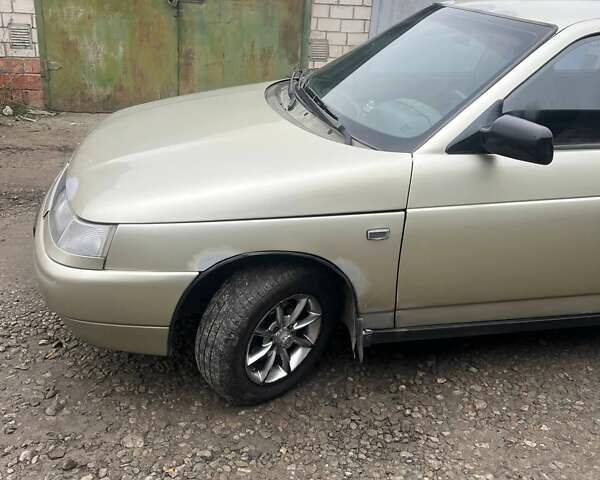 Бежевый ВАЗ 2110, объемом двигателя 1.6 л и пробегом 451 тыс. км за 2000 $, фото 8 на Automoto.ua