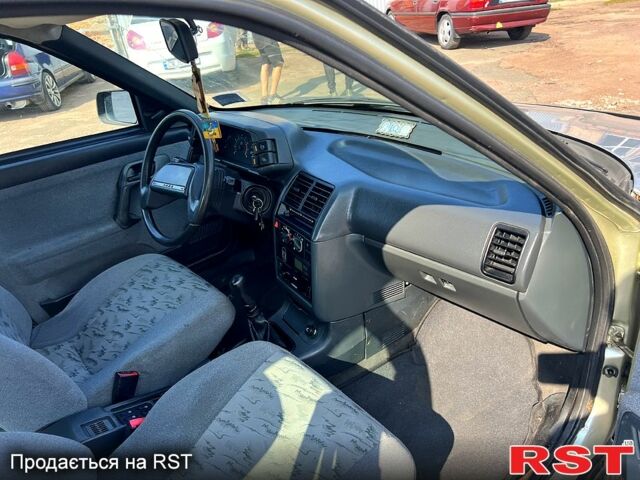 Бежевый ВАЗ 2110, объемом двигателя 1.6 л и пробегом 147 тыс. км за 2150 $, фото 4 на Automoto.ua