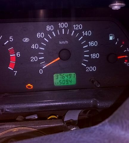 Бежевый ВАЗ 2110, объемом двигателя 1.6 л и пробегом 375 тыс. км за 1400 $, фото 5 на Automoto.ua