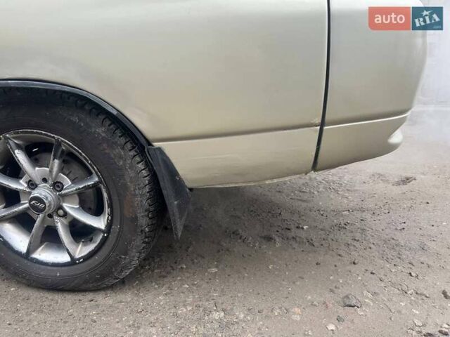 Бежевый ВАЗ 2110, объемом двигателя 1.6 л и пробегом 451 тыс. км за 2000 $, фото 6 на Automoto.ua