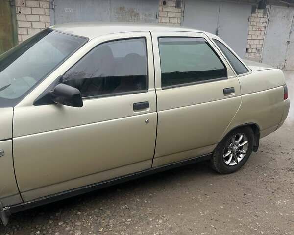 Бежевый ВАЗ 2110, объемом двигателя 1.6 л и пробегом 451 тыс. км за 2000 $, фото 5 на Automoto.ua