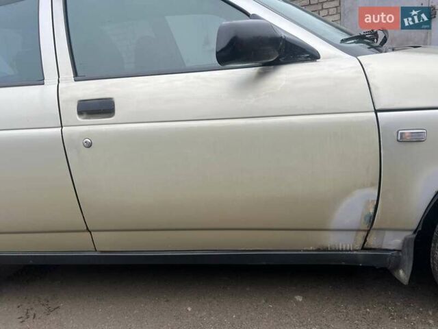 Бежевый ВАЗ 2110, объемом двигателя 1.6 л и пробегом 451 тыс. км за 2000 $, фото 21 на Automoto.ua