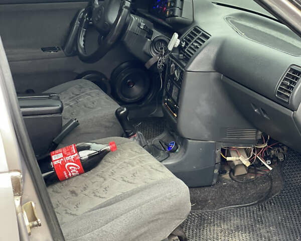 Бежевый ВАЗ 2110, объемом двигателя 1.6 л и пробегом 318 тыс. км за 1550 $, фото 8 на Automoto.ua