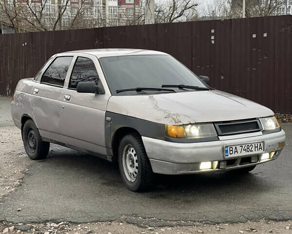 Бежевый ВАЗ 2110, объемом двигателя 1.6 л и пробегом 318 тыс. км за 1550 $, фото 2 на Automoto.ua