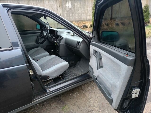 Черный ВАЗ 2110, объемом двигателя 0 л и пробегом 304 тыс. км за 1800 $, фото 3 на Automoto.ua