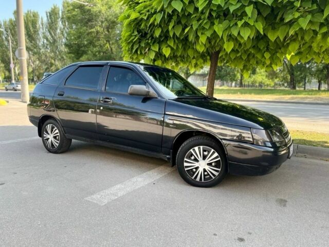 Черный ВАЗ 2110, объемом двигателя 1.6 л и пробегом 180 тыс. км за 2000 $, фото 4 на Automoto.ua