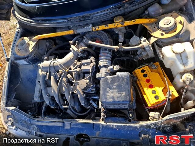 ВАЗ 2110 2001 у Балаклее на Automoto.ua Чорний ВАЗ 2110, об'ємом двигуна 1.5 л та пробігом 200 тис. км за 1100 $, фото 5 на Automoto.ua