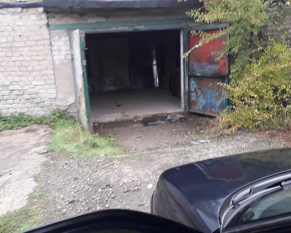 Черный ВАЗ 2110, объемом двигателя 1.5 л и пробегом 174 тыс. км за 2300 $, фото 1 на Automoto.ua