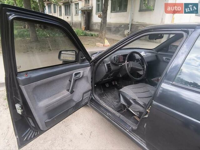 Черный ВАЗ 2110, объемом двигателя 1.5 л и пробегом 213 тыс. км за 2200 $, фото 6 на Automoto.ua