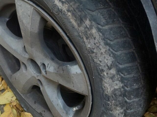 Черный ВАЗ 2110, объемом двигателя 1.5 л и пробегом 360 тыс. км за 1700 $, фото 5 на Automoto.ua