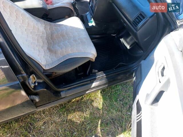 Черный ВАЗ 2110, объемом двигателя 1.6 л и пробегом 367 тыс. км за 2100 $, фото 16 на Automoto.ua