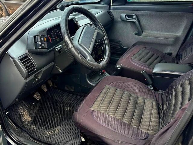 Чорний ВАЗ 2110, об'ємом двигуна 1.6 л та пробігом 191 тис. км за 2300 $, фото 5 на Automoto.ua