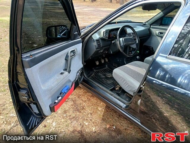 Чорний ВАЗ 2110, об'ємом двигуна 1.6 л та пробігом 225 тис. км за 2250 $, фото 6 на Automoto.ua