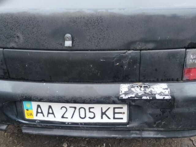 Черный ВАЗ 2110, объемом двигателя 1.5 л и пробегом 330 тыс. км за 355 $, фото 3 на Automoto.ua