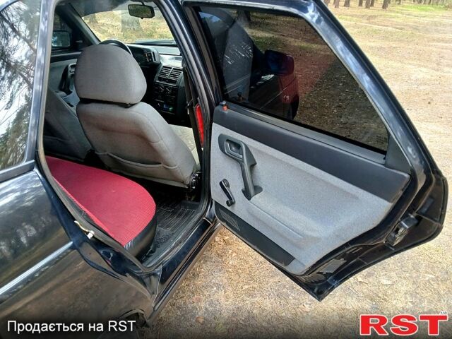 Чорний ВАЗ 2110, об'ємом двигуна 1.6 л та пробігом 225 тис. км за 2250 $, фото 8 на Automoto.ua