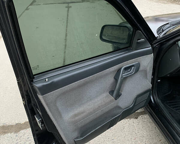 Чорний ВАЗ 2110, об'ємом двигуна 1.6 л та пробігом 153 тис. км за 2400 $, фото 17 на Automoto.ua