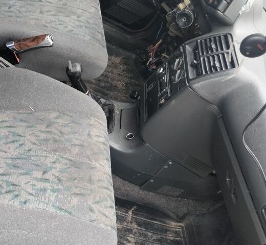 Черный ВАЗ 2110, объемом двигателя 1.5 л и пробегом 330 тыс. км за 355 $, фото 5 на Automoto.ua