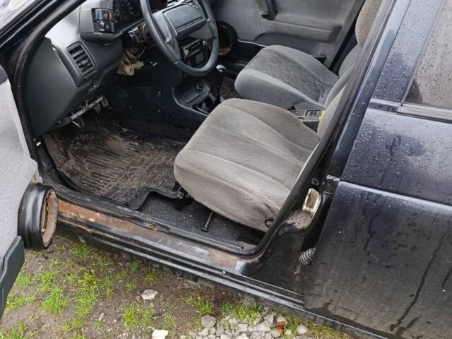 Черный ВАЗ 2110, объемом двигателя 1.6 л и пробегом 220 тыс. км за 1250 $, фото 2 на Automoto.ua