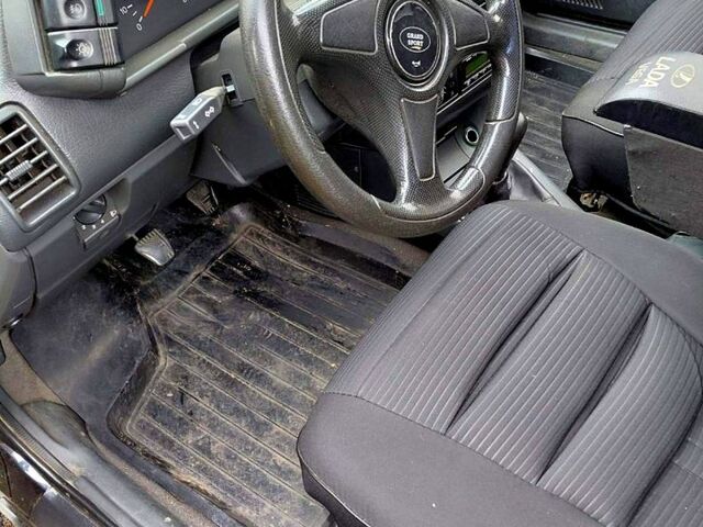 Черный ВАЗ 2110, объемом двигателя 1.6 л и пробегом 232 тыс. км за 2000 $, фото 3 на Automoto.ua