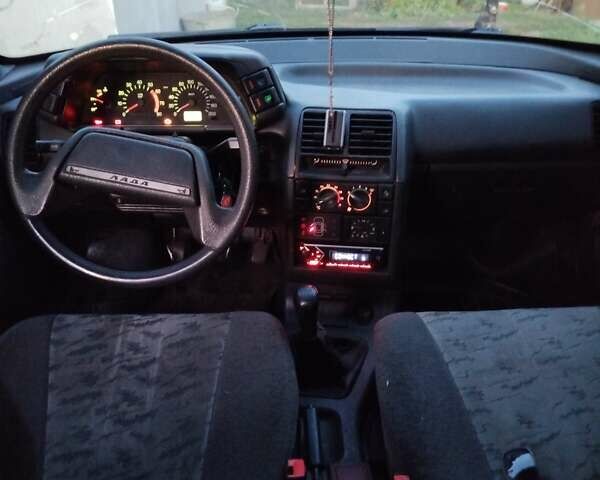 Чорний ВАЗ 2110, об'ємом двигуна 1.6 л та пробігом 271 тис. км за 1500 $, фото 7 на Automoto.ua