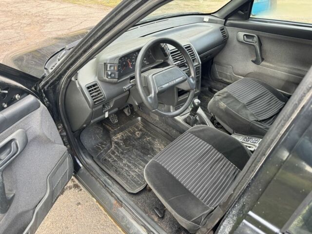 Чорний ВАЗ 2110, об'ємом двигуна 1.6 л та пробігом 270 тис. км за 724 $, фото 4 на Automoto.ua