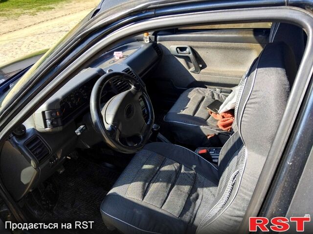 Чорний ВАЗ 2110, об'ємом двигуна 1.6 л та пробігом 375 тис. км за 1700 $, фото 3 на Automoto.ua