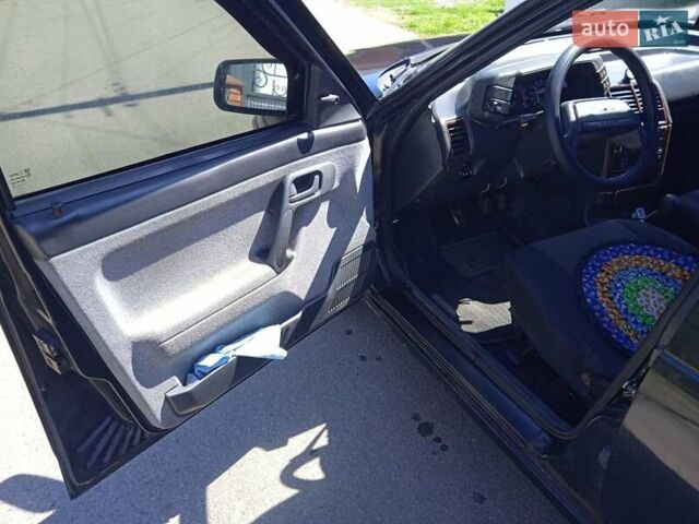 Черный ВАЗ 2110, объемом двигателя 1.6 л и пробегом 190 тыс. км за 3500 $, фото 2 на Automoto.ua