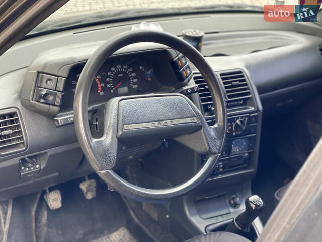 Черный ВАЗ 2110, объемом двигателя 1.6 л и пробегом 50 тыс. км за 1599 $, фото 48 на Automoto.ua
