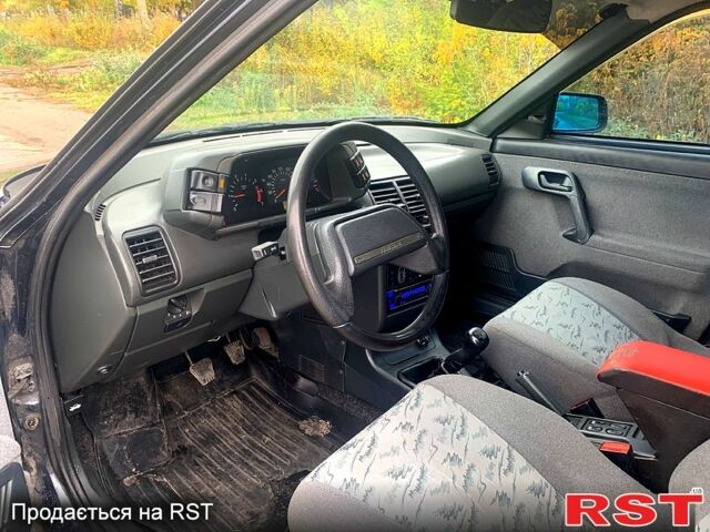 Черный ВАЗ 2110, объемом двигателя 1.6 л и пробегом 235 тыс. км за 2200 $, фото 5 на Automoto.ua