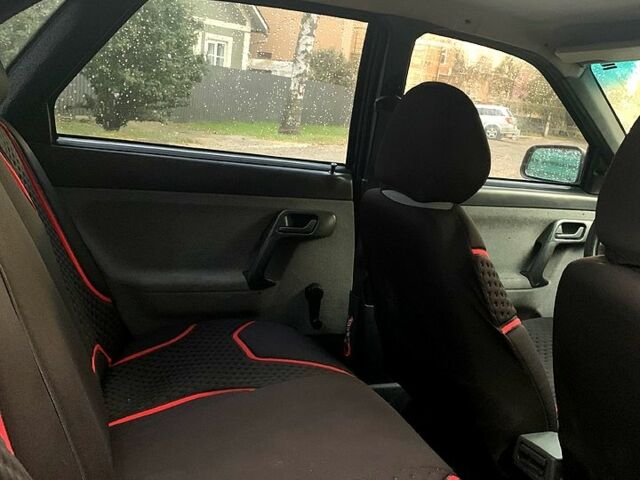 Чорний ВАЗ 2110, об'ємом двигуна 1.6 л та пробігом 200 тис. км за 1700 $, фото 7 на Automoto.ua