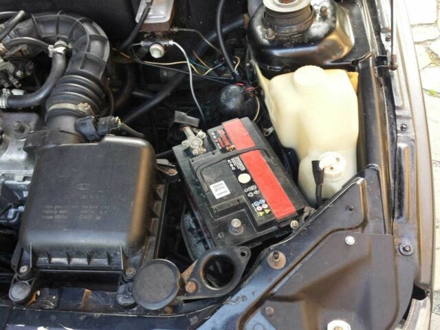 Чорний ВАЗ 2110, об'ємом двигуна 1.6 л та пробігом 230 тис. км за 1403 $, фото 8 на Automoto.ua