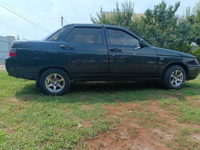 Черный ВАЗ 2110, объемом двигателя 1.6 л и пробегом 211 тыс. км за 2400 $, фото 2 на Automoto.ua