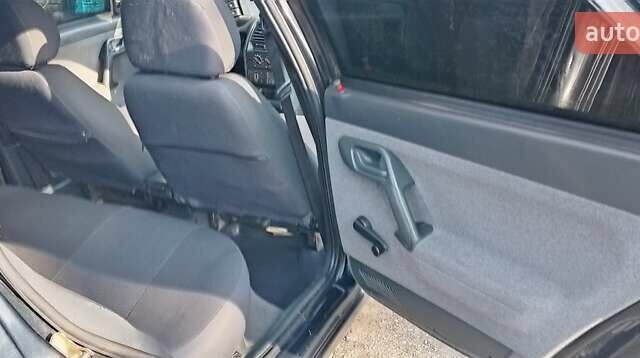 Чорний ВАЗ 2110, об'ємом двигуна 1.6 л та пробігом 182 тис. км за 2100 $, фото 3 на Automoto.ua