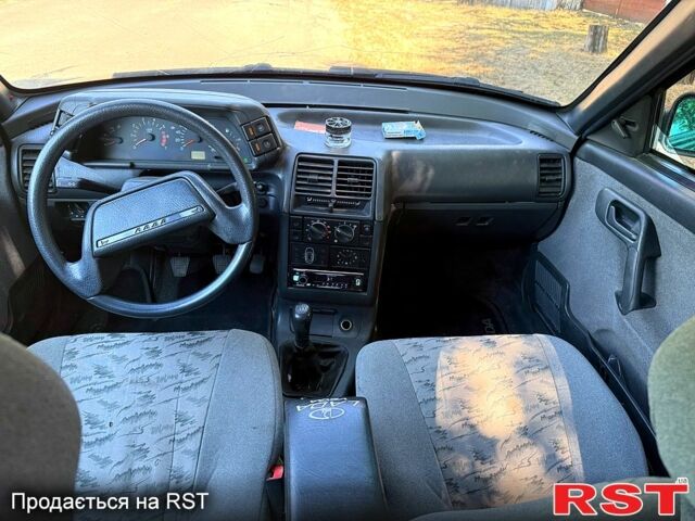Черный ВАЗ 2110, объемом двигателя 1.6 л и пробегом 180 тыс. км за 1750 $, фото 7 на Automoto.ua