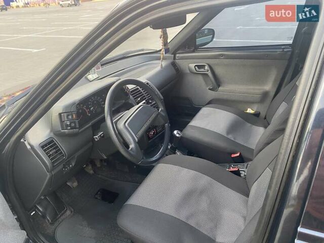 Черный ВАЗ 2110, объемом двигателя 1.6 л и пробегом 127 тыс. км за 3200 $, фото 3 на Automoto.ua