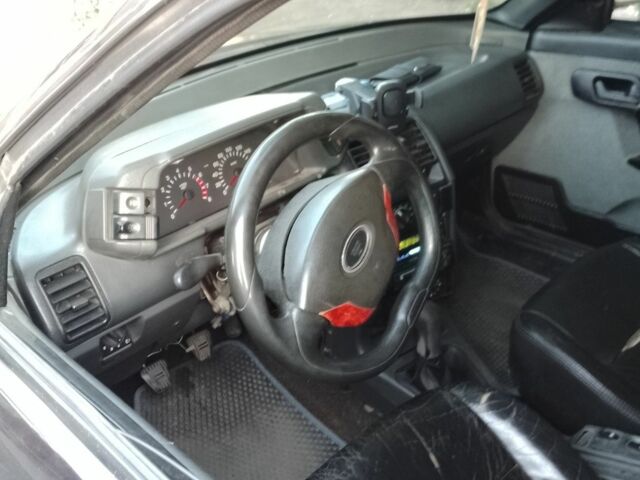 Черный ВАЗ 2110, объемом двигателя 1.6 л и пробегом 411 тыс. км за 1600 $, фото 3 на Automoto.ua