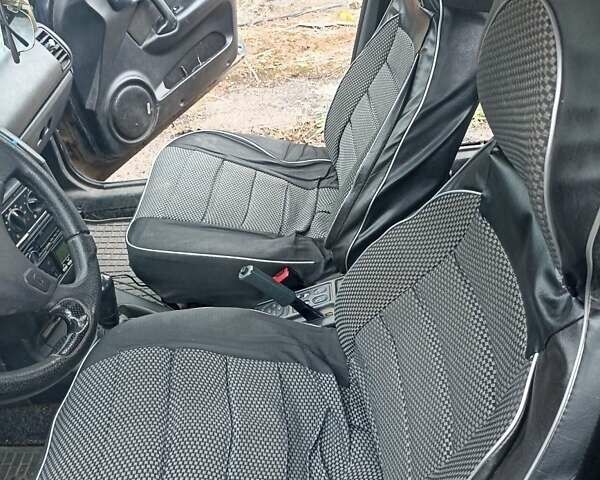 Черный ВАЗ 2110, объемом двигателя 1.6 л и пробегом 180 тыс. км за 1600 $, фото 2 на Automoto.ua
