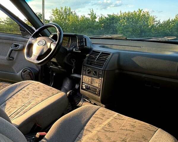 Чорний ВАЗ 2110, об'ємом двигуна 1.6 л та пробігом 200 тис. км за 2100 $, фото 6 на Automoto.ua