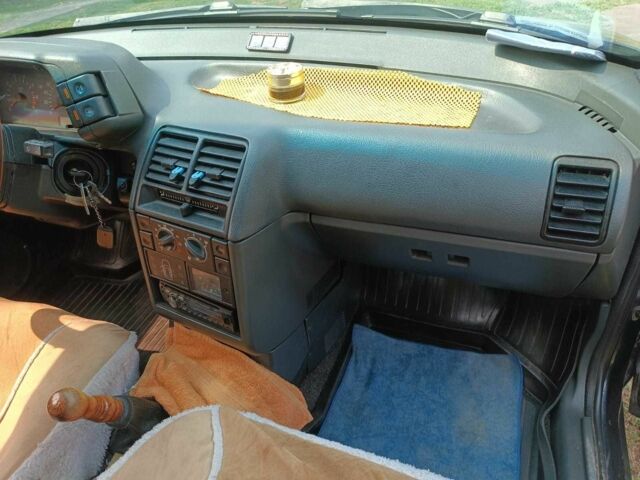 Черный ВАЗ 2110, объемом двигателя 1.6 л и пробегом 211 тыс. км за 2400 $, фото 6 на Automoto.ua